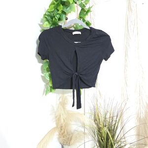 Chic Black Tie-Front Crop Top